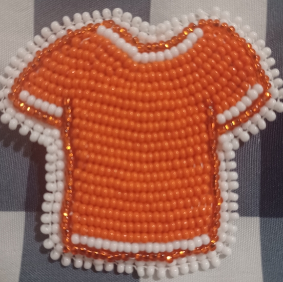Orange shirt " every child matters " brooch - Picture 2 of 5
